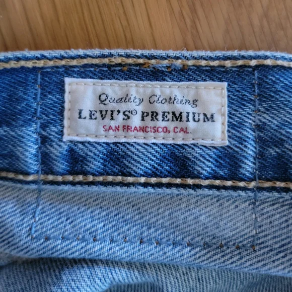 Levi's Premium 501 crop NWOT - Picture 5 of 8